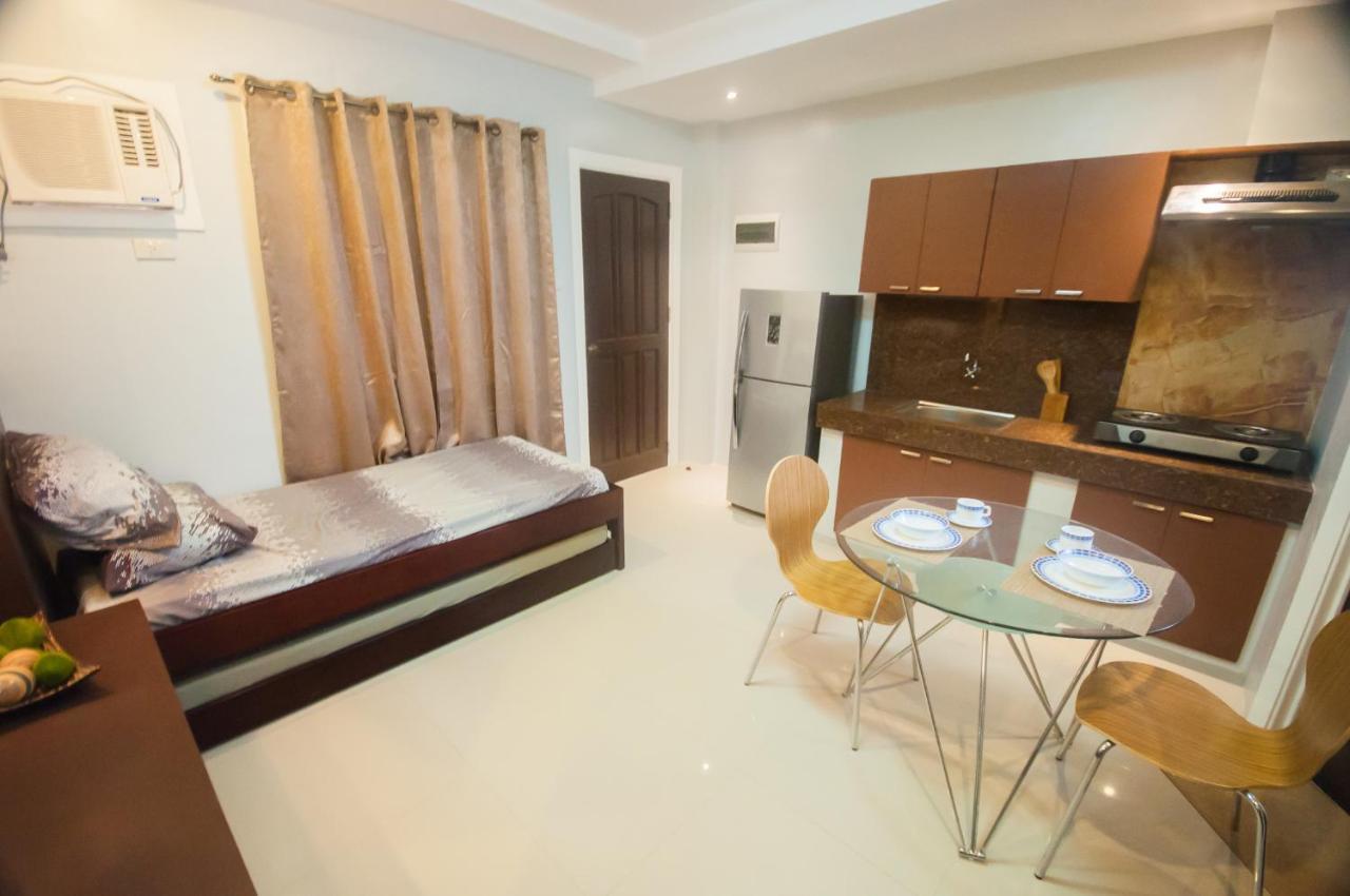 Nf Suites Davao City Exterior foto