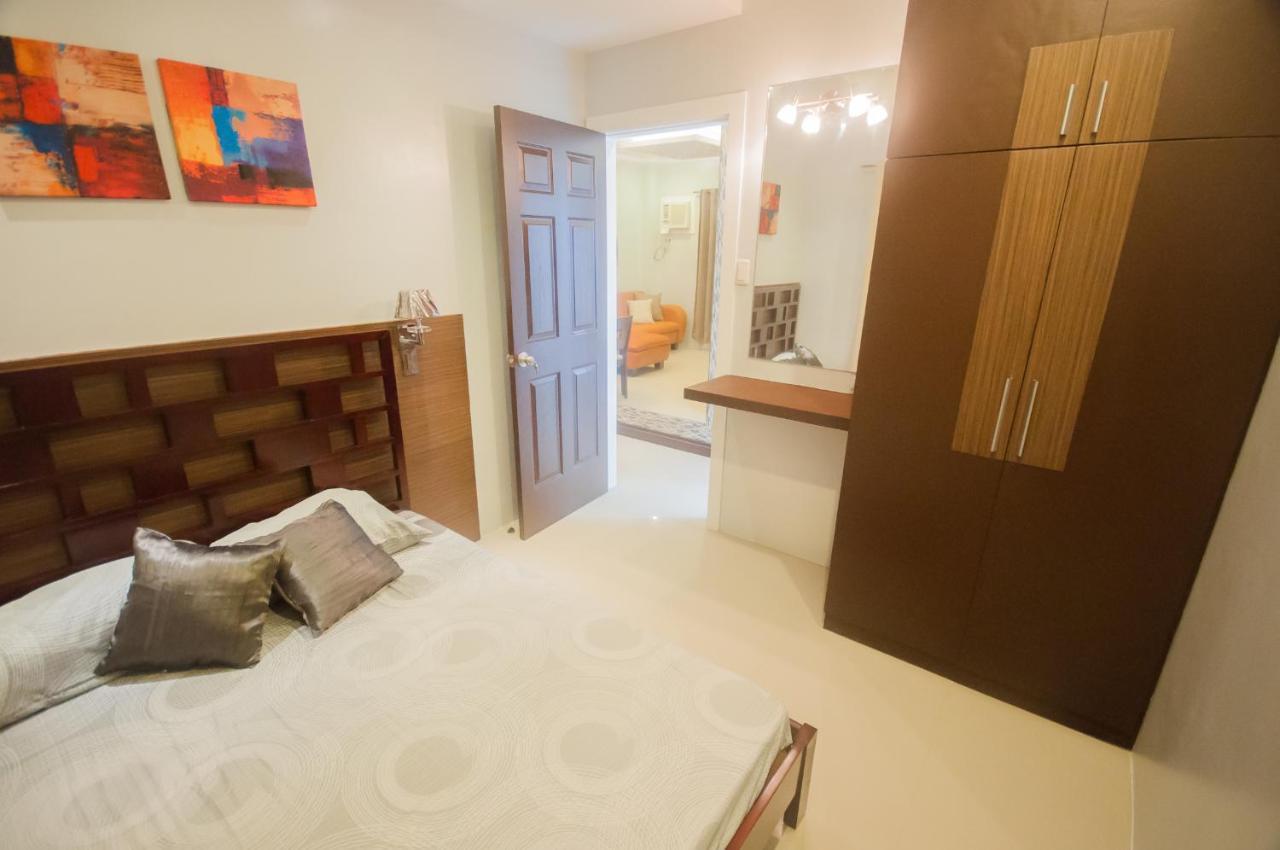 Nf Suites Davao City Exterior foto